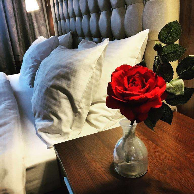 Luxury Rooms Luca And Deluca Belgrad Exterior foto